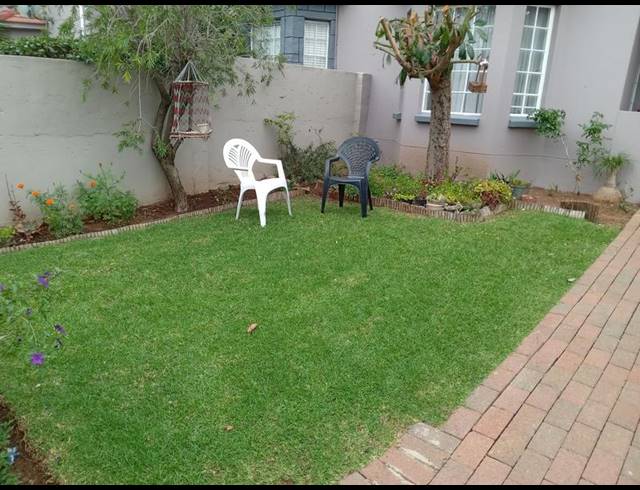 3 BEDROOM TOWNHOUSE FOR SALE IN EDEN GLEN